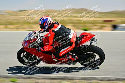 media/Apr-13-2025-TrackXperience (Sun) [[fb1ef998a6]]/Level 2 (Intermediate)/Turn 8 (Session 3)/